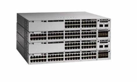 Switch Cisco sicuro, automatizzato e scalabile con supporto PoE + a 48 porte